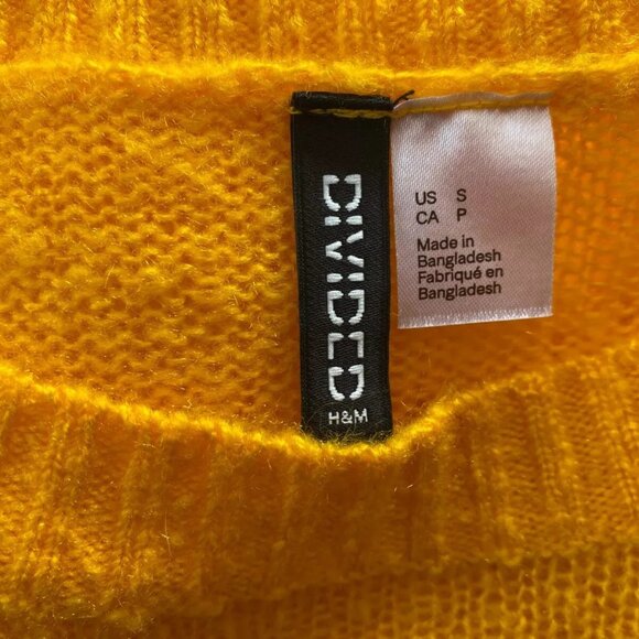 H&M DIVIDED Yellow Light weight CROP Cropped Slouchy Sweater *SMALL* B54 - Picture 5 of 5